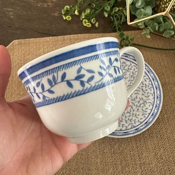 Johnson Brothers Chelsea Rose Blue White Demitasse Cup & Flat Saucer 1 pair - Picture 5 of 8